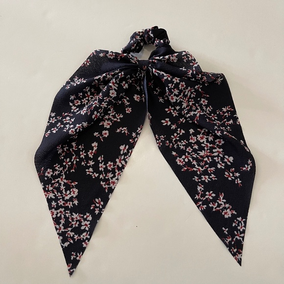 Pacsun Floral Print Multicolor Hair Scrunchie - Picture 1 of 3